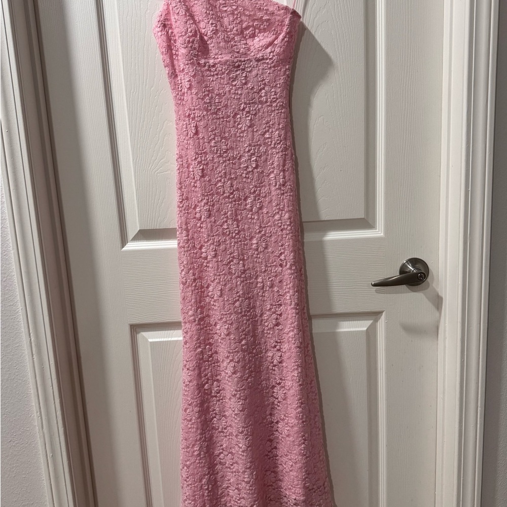 Elegant Pink Strapless Gown